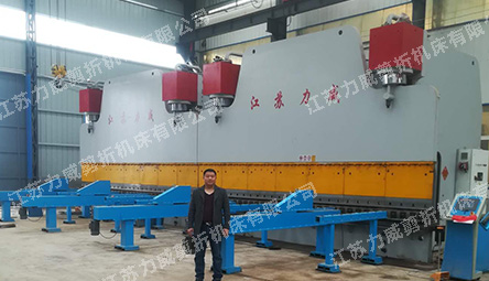 灯杆系统数控双机联动折弯机